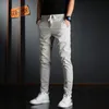 Pantaloni da uomo Estate Uomo Elastico in vita Casual Coreano Streetwear Pantaloni slim fit in cotone leggero grigio