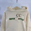 Suéter para niños suéter chicas de la moda de la moda del diseñador del diseñador del diseñador de la letra estampada sudaderas de invierno suéteres con capucha de invierno