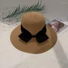 Cappelli a tesa larga Paglia estiva semplice per le donne Cappello da sole Bowknot a nastro Cappello elegante di lusso Pieghevole Sombreros De Mujer