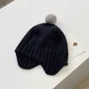 Berets 2023 Зимняя теплая детская шерстяная шапка милый сплошной шарик вязаная набор для ушной шапки детская маленькая шапочка аксессуары
