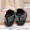 Lüks Tasarımcı Ayakkabı Rhinestones Perçinler Sneakers Lover Slip Soylu Ayakkabı İlkbahar ve Sonbahar Black Mocassin Homme Trainers DA021