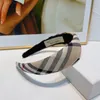 2021 Women039S Hairjewelry Designers Women Pannband med B Letter Classic Stripes Tyg hår Hoop Girls Brand pannband AC3378626