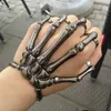 Bangle Punk Gotische schedelarmband Hand Bone Bangles Flexibele metalen armbanden voor vrouwen Men Nachtclub feest Hip Hop Jewelry