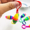 Fidget Toys 슬러그 키 체인 관절 유연한 3D 슬러그 키 체인 감각 감각 삐걱 거리는 스트레스 해소 자폐증 자폐증 필요 방지 무지개 어린이 성인 장난감