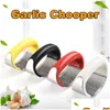 Outils de légumes de fruits Portable en acier inoxydable Presse-ail Chooper Main Garlics Grinder Râpe Cutter Slicer Cuisine Gadget VT067 Dhwtv