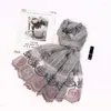 Foulards de luxe Hijab Écharpe Femmes Perle Vague Dentelle Broderie Polyester Musulman Mode Châles Islamique Foulard Bandana Musulman