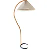 Golvlampor Stående lampa Pied Stained Glass Lamp Candelabra Light Feather