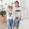 Ensembles de vêtements maman mini sweat mère fille vêtements assortis maman et moi tenues maman fille pull femmes enfants famille look t-shirts 230105