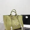 2023 Nya mönster Kvinnor Luxury Handväskor Designer Beach Bag Fashion Sticking Purse Axel Stor tote med Chain Canvas Shopping med Box