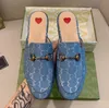 2023 مصمم برينستاون النعال جلد طبيعي البغال النساء المتسكعون سلسلة معدنية مريحة حذاء كاجوال الدانتيل المخملية النعال مع صندوق