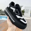 2023 Nieuw designer platform sneaker casual schoenen mode luxe verdediger schoen echt lederen merk sneakers man vrouw trainer hardloopschoenen