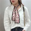 Schals 2023 Frühling Sommer Rotes Herz Liebe Druck Foulard Frauen Seide Kleine Tasche Krawatte Multifunktionshandband Weibliche Haar Handba