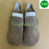 Mode Tyskland Sandaler män kvinnor skor Boston Shearling Mocka Träskor Mjuk fotbädd Läder Tofflor Loafers Arizona Dragband Sandal rosa svart mink damsko