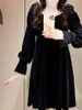 Casual Dresses Kuzuwata Square Collar Solid Color Puff Long Sleeve Robe Femme Pleated Slim Velvet Japanese Vestiges De Mujer Elegant