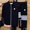 Mens Tracksuit Two Pieces Set Jackets Hoodie Pants With Letters Fashion Style Spring Autumn Outwear Sports Set Tracksuits Jacket Tops Suits