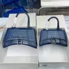 2023 Lady Shopping Bag Fashion designer Handbag Women's Handbag Shoulder Straddle Half Moon Luxury Leather Classic Retro Wallet Handle Square gift