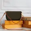 Crossbody Tasarımcı Çanta Poşet Aksesuarları Kadın Kart Tutucu Messenger Çanta Dicky0750 Omuz Çantaları kadınlar için çanta Deri debriyaj