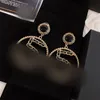 Simple 18K Plaqué Or Marque Designer Lettre Stud Géométrique Célèbre Femmes Ronde Cristal Strass Perle Boucle D'oreille De Noce Jewe3102193