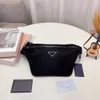 Projektanci Fanny Pack Men Women Table Table Crossbody Bombag Bumbag Bumbags Solid Color Design Fashion Torebka Pasek Leisur328L