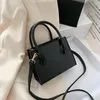 Bolsas noturnas 2023 Mulheres Mini Bolsa Crossbody Bolsa Faux Couro Moda de ombro Mão Classic Padrão Zipper Bolsas e bolsas sólidas