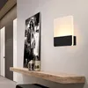 Lampy ścienne Nordic Acryl Gold Sconce Oprawa oświetleniowa Nowoczesna lampa LED sypialnia światła łazienki