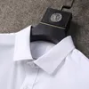 Erkek elbise gömlek esnek yakalı ince fit uzun kollu gömlek tasarımcısı marka ekose desen mektupları baskı 2023 bahar sonbahar casua2787