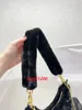 Invincible Fashion Winter Fur Shoulder Bags Designer Underarm Bag Puffer Chain Bags Luxurys Handväskor Populära Lady Clutch Purses Luxures Designers Women Handbag