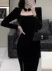 カジュアルドレス秋のドレスエレガントなフレンチビンテージブラックベルベットイブニングバースデーパーティーの女性冬の長袖ウェディングゲスト服