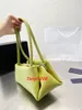 2023 New Casual Lady Shoulder Bags Designer Underarm Bag Fashion Luxury Handbags Popular Versatile Small Totes Designer Handbag Women Clutch Purses Lightweight