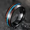 Anéis de casamento Moda 8mm Hawaiian Koa Wood Titanium Steel for Men Women With Blue Fire Opal Ring Band Jóias