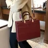 Stores 85% Off Cheap Online Clearance Wholesale Retail Large Capacity Bag Women 2023 New Fashion Net Red One Shoulder Women's with Foreign Style Tote