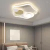 Plafondlampen Noordse moderne LED -hangende lampen voor ultra fel licht wit goud kleur gemonteerd armaturen