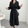 カジュアルドレス韓国のファッションエレガントなオルAラインドレス女性クロスV首の長袖バックレースアップオフィスMIDI女性ドロップ