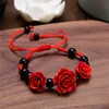 Strand kralen strengen handgemaakte vrouwen rozenarmband etnische handwerk lak gesneden cinnabar bloem voor rood touw