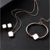 Diseñador colgante Joyas mujer collar pulsera pendientes conjunto de 3 piezas de acero inoxidable 18K oro al por mayor