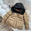 Mens Designer Down Jacket Luxury Brand Men Kvinnor broderade bokstäver Winter Streetwear Outdoor Parka Coat Warm and Windproect Coat203t