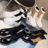 2023 Designer Paris Rocksand Leren en Nylon Legerlaarzen Gekruiste Klinknagel Driehoekspatroon Enkel Korte Laarsjes Platte Platform Merk Sneakers Met Originele Doos