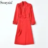Trench feminina casacos svoryxiu 2023 Designer outono de inverno moda vermelha casaco comprido manga dupla de gabinete de gabinete lady sobretudo outwe