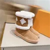 2023 Designer Paris Snowdrop Platta ankelstövlar Ullfoder Gummi Yttersula Casual Mocka Street Style Vanligt läder Martin Vinterstövlar Sneakers med originalkartong