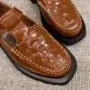 أحذية رومانية رومانية جديدة للسيدات الرسمية أحذية خمر الأزياء المصنوعة يدويًا من الجلد منسوجة أحذية سميكة سميكة