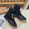 Designer Luxury Shoes Boot Knitting Tread Slick Boots Women Casual Socks Outdoor Shoe Platform Graffiti Half Boots White Black Queen Trainers taglia 35-40