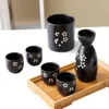 Japonês Sakura 5 Peças Cerâmica Drinkwares Drinkwares Com 1 garrafa de tokkuri 4 copos Ochoko para restaurante em casa preto com flor branca