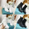 2023 Designer Paris gebürstetes Leder und Nylon mit Schnürung Stoffstiefel Monolith Mini Bag Lug Sole Combat Damen Knöchel Australien Plateau Heels Winter Sneakers mit Box