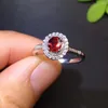 Anelli a grappolo Anello con rubino Gioielleria raffinata Oro bianco puro 18 carati Pietre preziose rosso sangue di piccione naturale Diamanti nuziali femminili da 0,55 ct