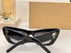 Classic Retro Mens Solglas￶gon Fashion Design Womens Glasses Luxury Brand Designer Eyeglass Top Simple Business Style UV400 med Case Peri012f Size54-18-145