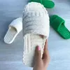 Mens Womens Indoor Fur Slippers Fluffy Soft Furry Slides Thick Flats Heel Non Slip House Shoes Ladies Luxury Design Towel Slippers