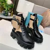 Vrouwenontwerper Monolith Leather en Nylon Fabric Boots Women Pocket Booties Echt lederen veter dames enkel winter herfst sneakers met doos