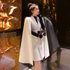 女性のウールブレンド冬のファッションライト高級ハイエンド社交女神デザインセンスホワイトケープミッドレングスコートCloak Poncho 230109