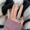 Pierścionki ślubne Wyolbrzymiony pierścionek z skrętem dla kobiet mikro set CZ Stone Party Finger Fingle Dembagement Obiecing Bijoux Prezenty