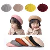 Hats moda Dziewczyna z wełny francuska perły berets księżniczka ciepła wiosna jesień zima maluch dziewczyn akcesoria czapki 2-8 lat